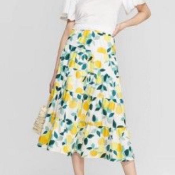 Who What Wear Dresses & Skirts - Who what wear Lemon Print Skirt